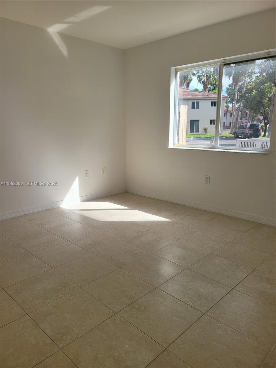 2921 SE 13th Ave # 48 Unit: 106-48