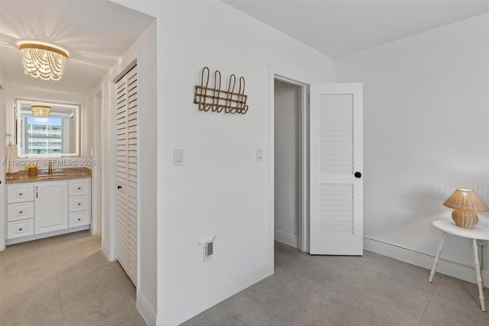 2899 Collins Ave # 1223