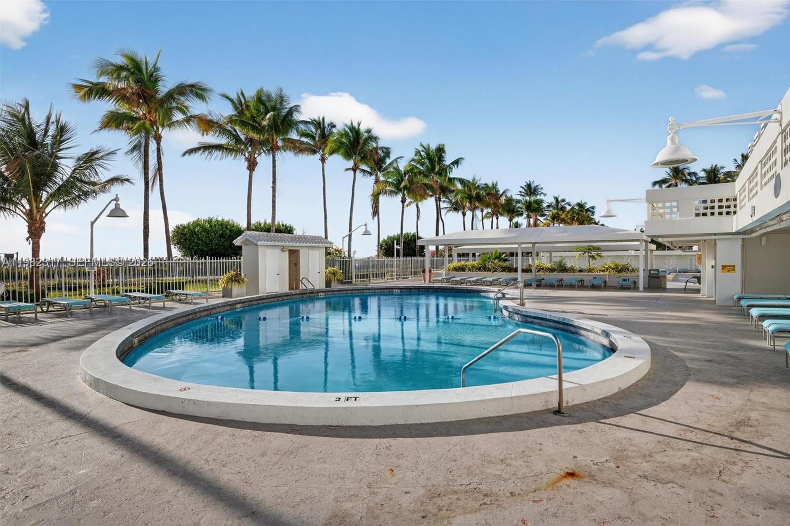 2899 Collins Ave # 1223