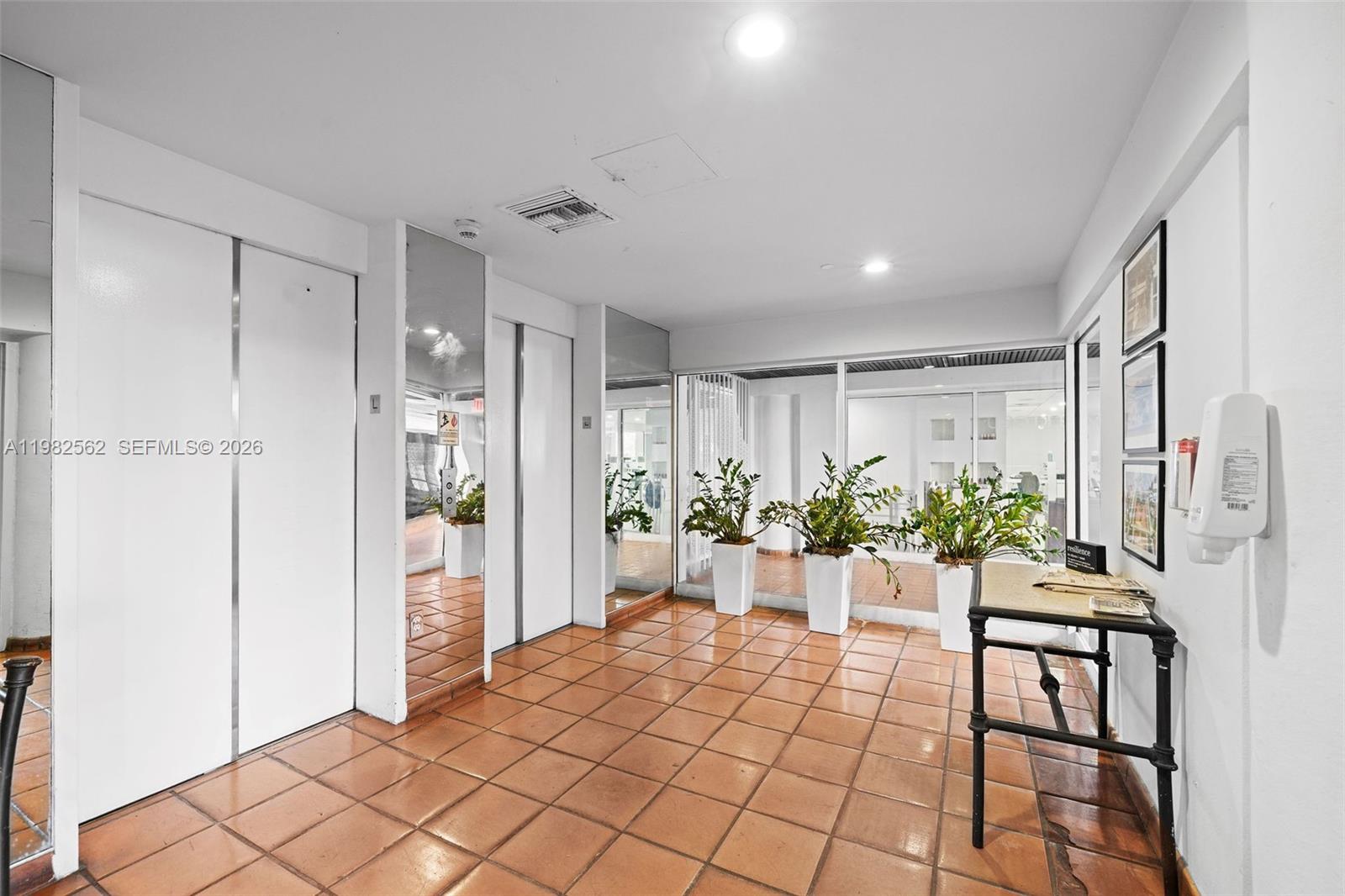 2801 Florida Ave # 220