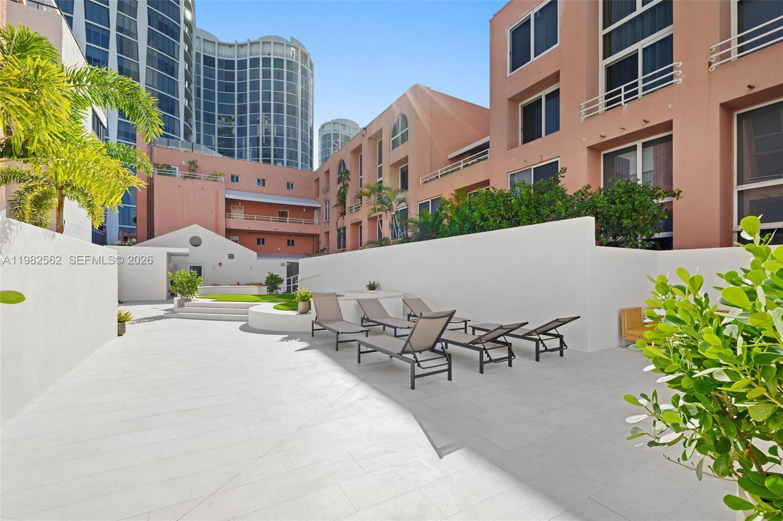 2801 Florida Ave # 220