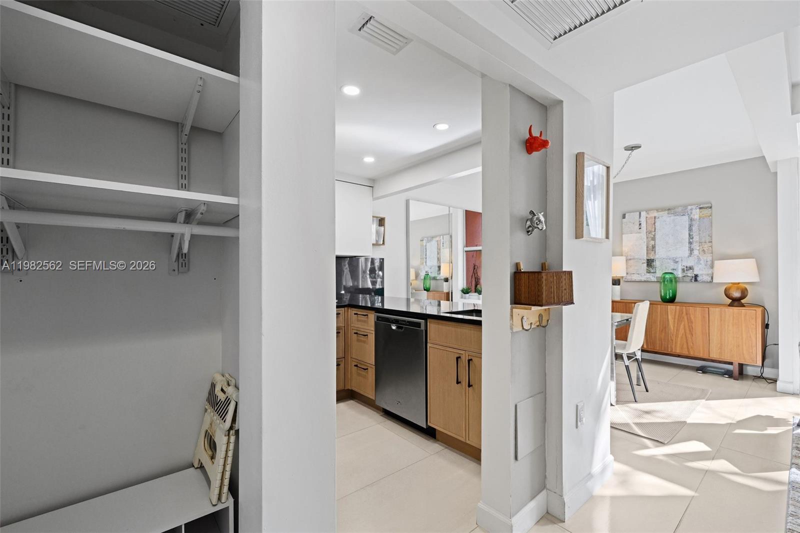 2801 Florida Ave # 220