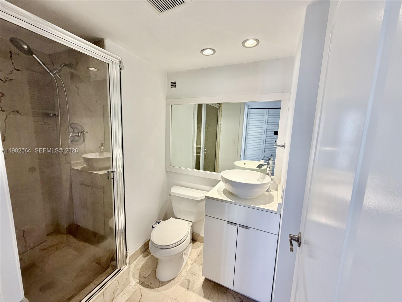 1450 Brickell Bay Dr # 1405