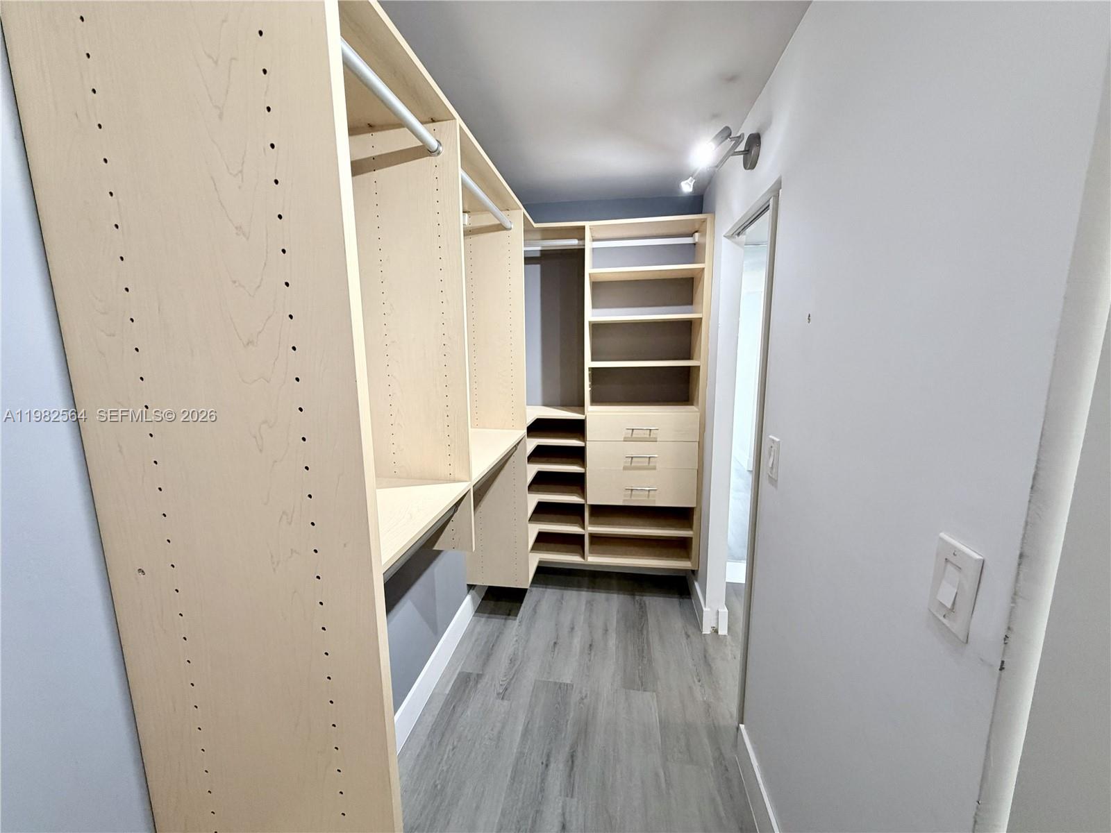 1450 Brickell Bay Dr # 1405