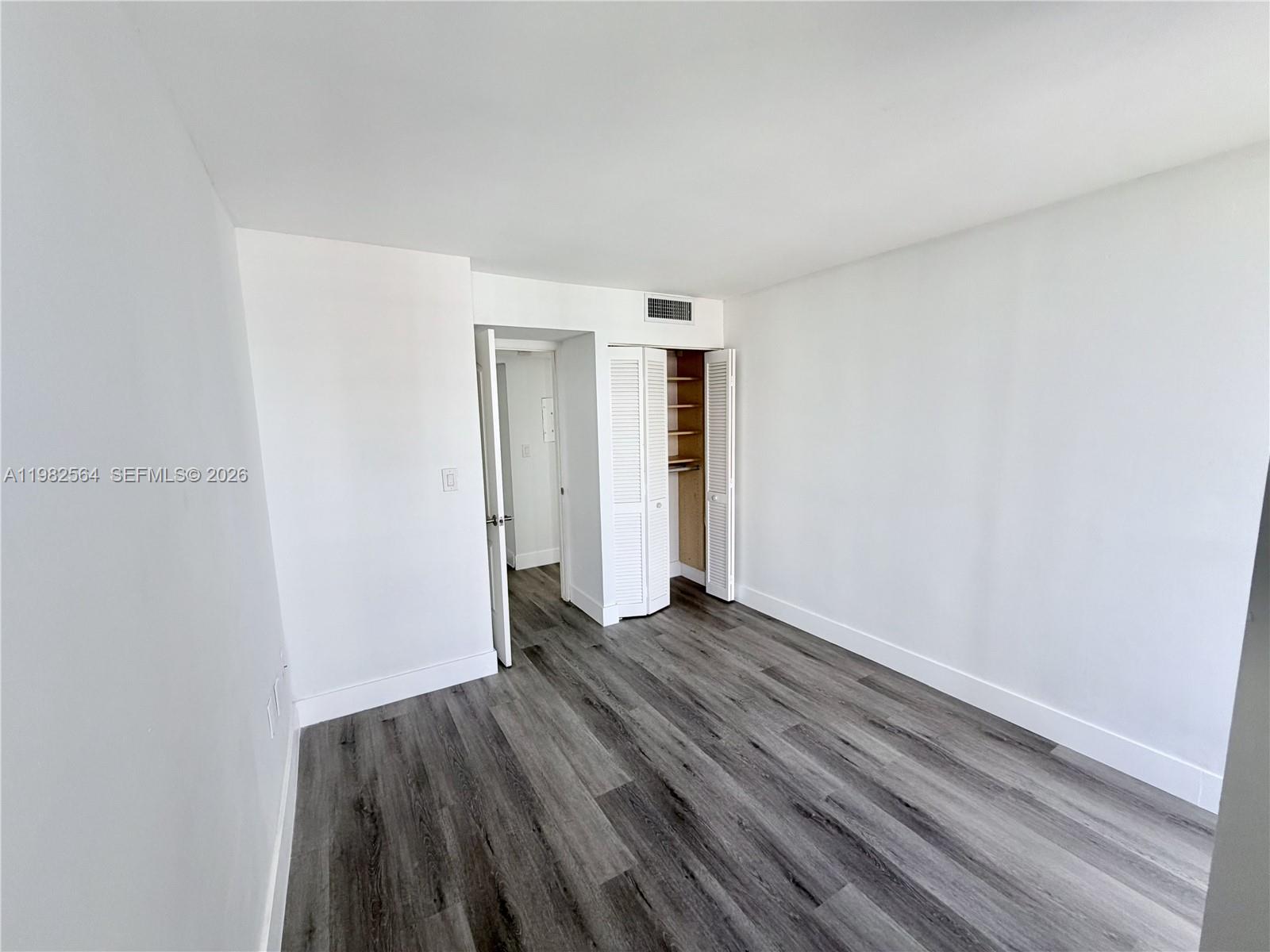 1450 Brickell Bay Dr # 1405