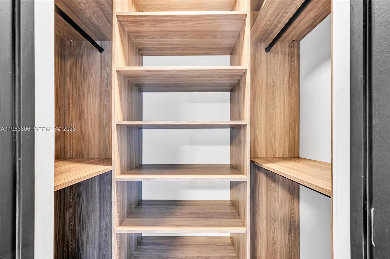 2211 NE 122nd St # 2211