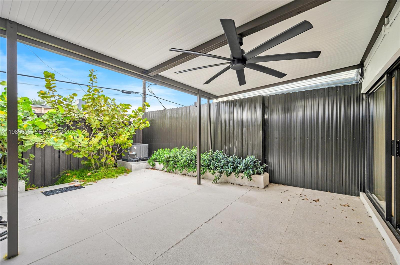 2211 NE 122nd St # 2211