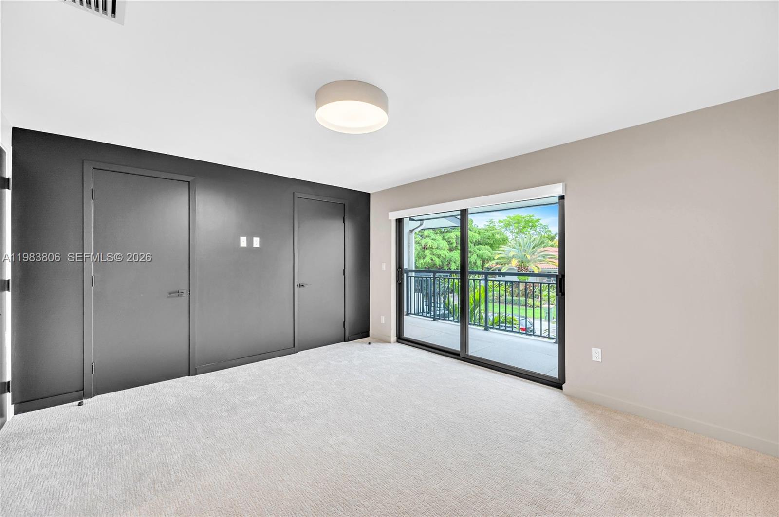 2211 NE 122nd St # 2211