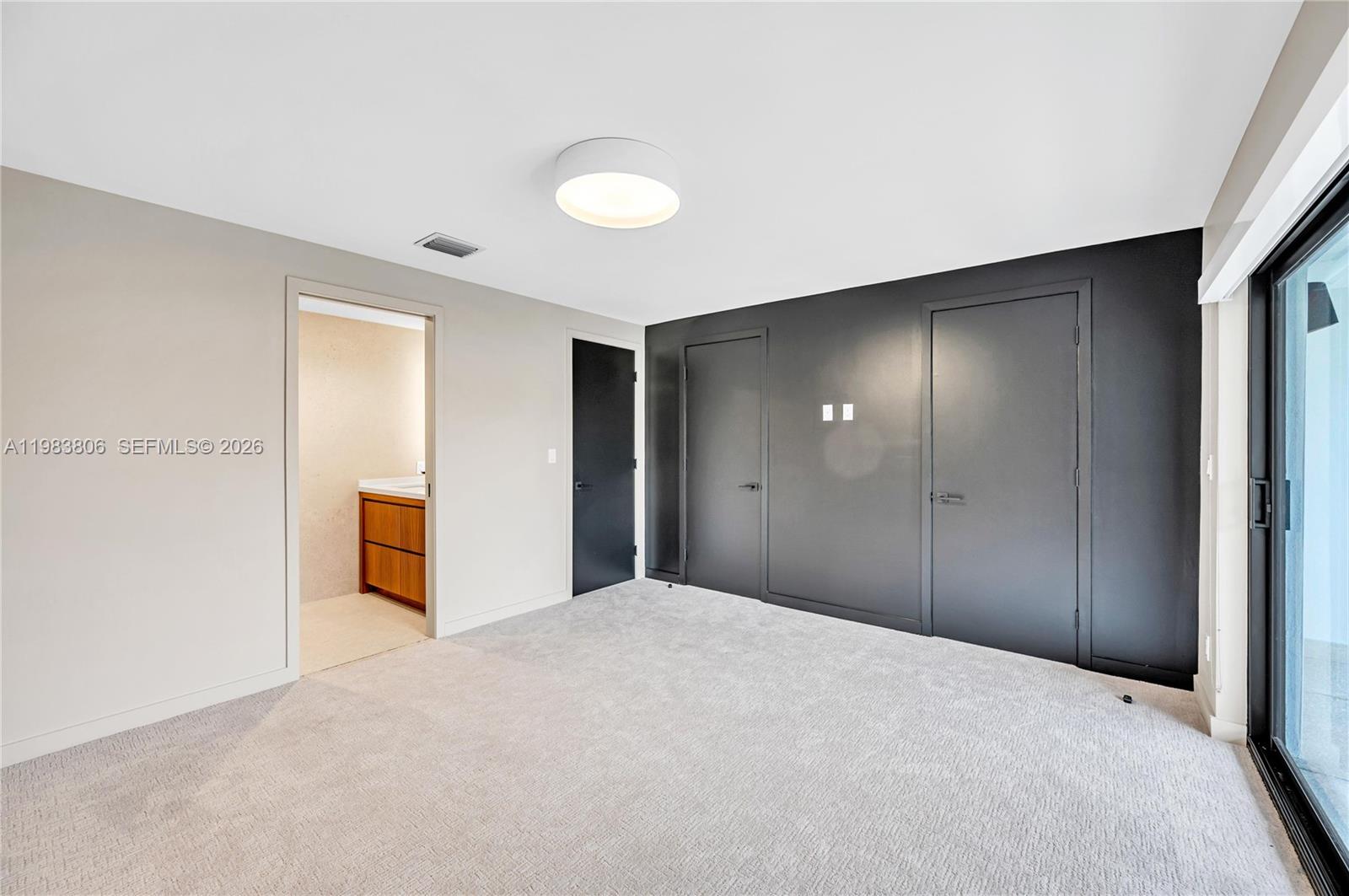 2211 NE 122nd St # 2211