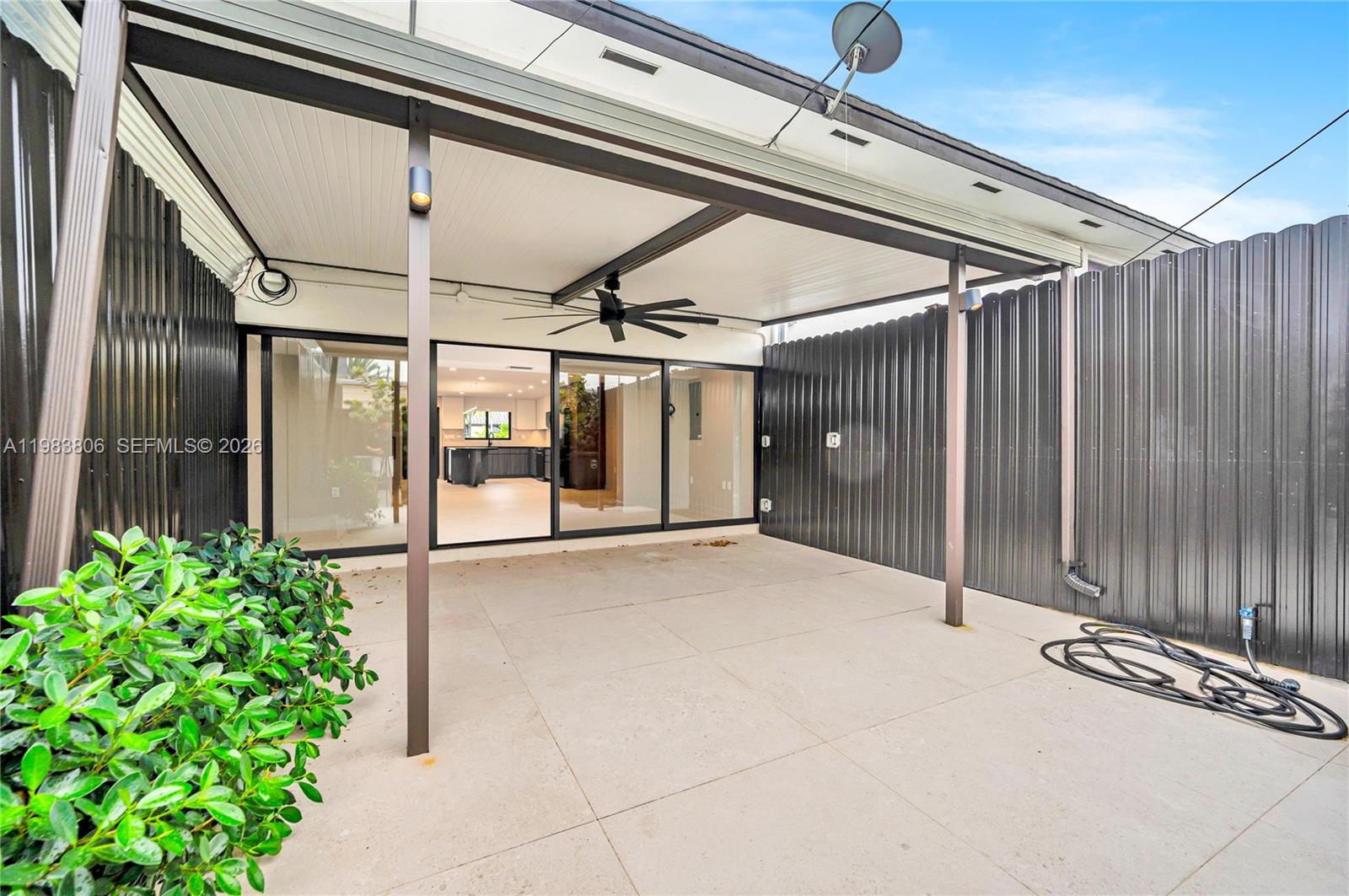 2211 NE 122nd St # 2211