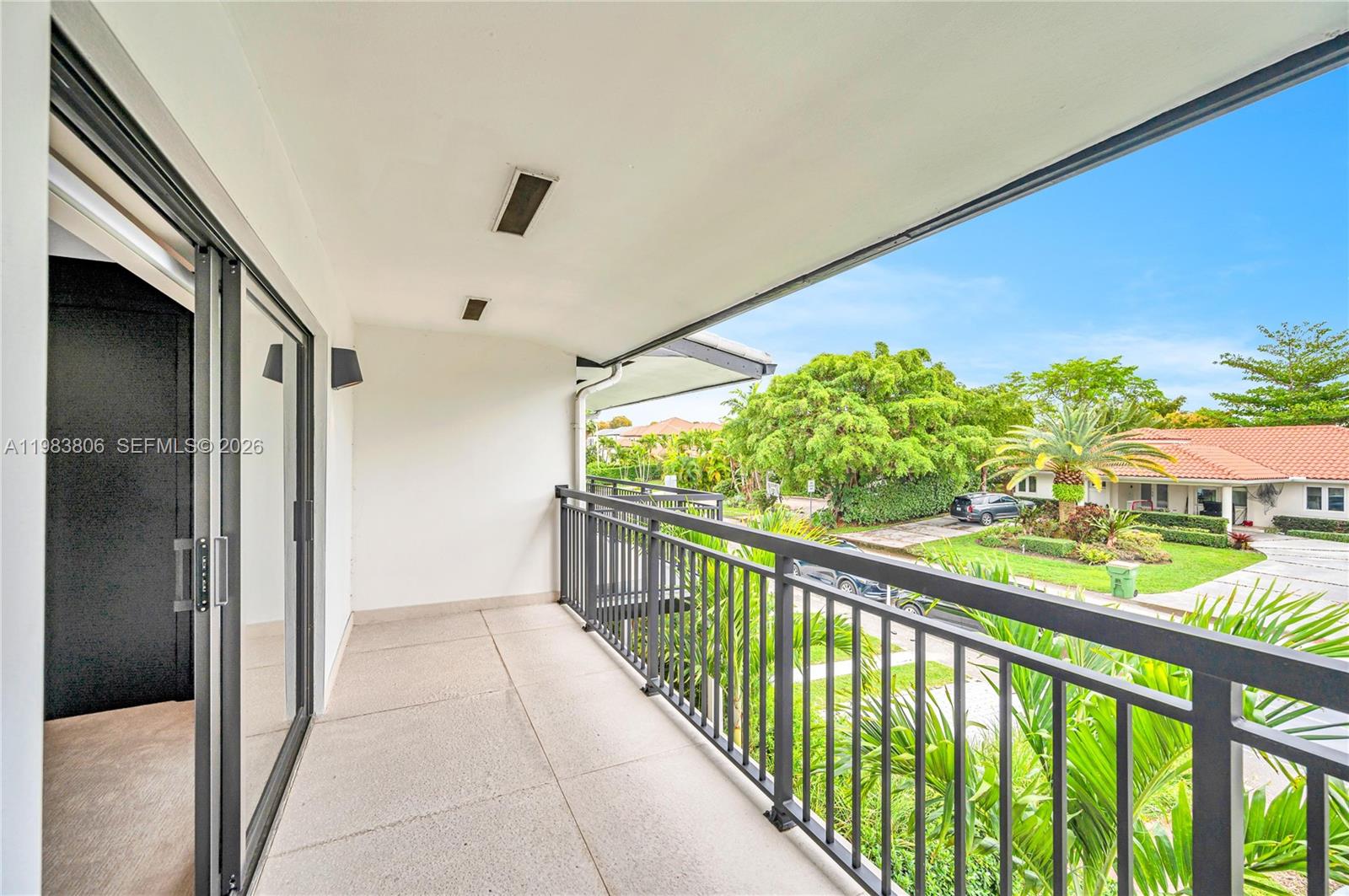 2211 NE 122nd St # 2211