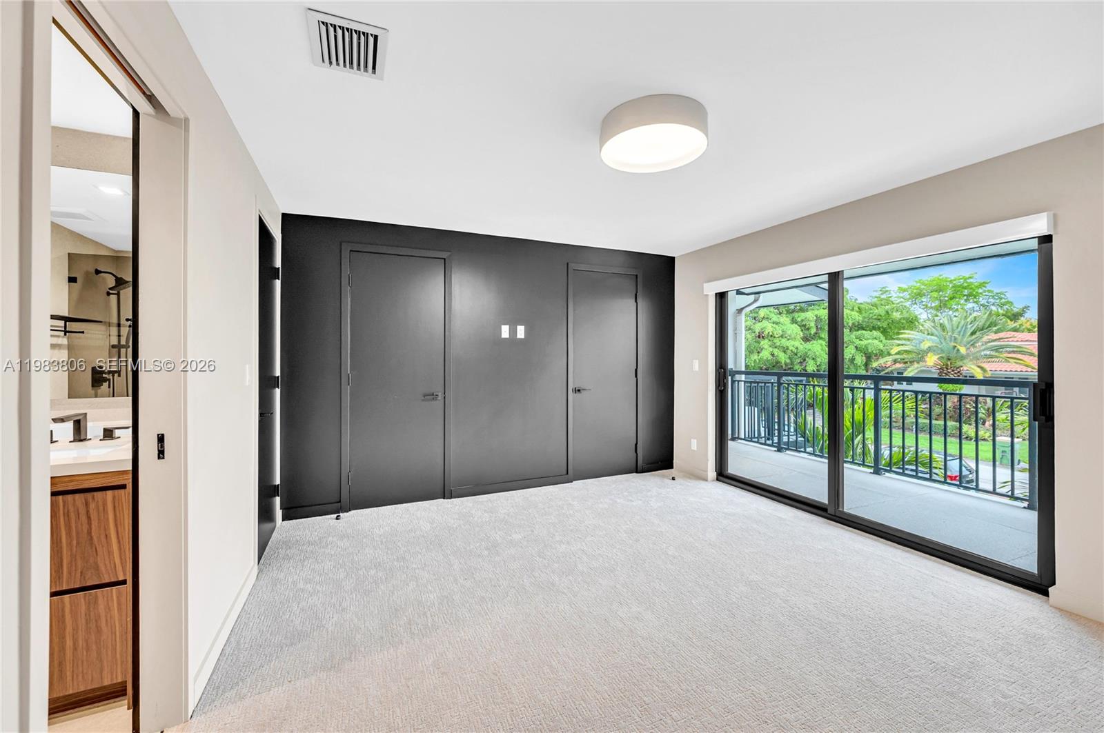 2211 NE 122nd St # 2211