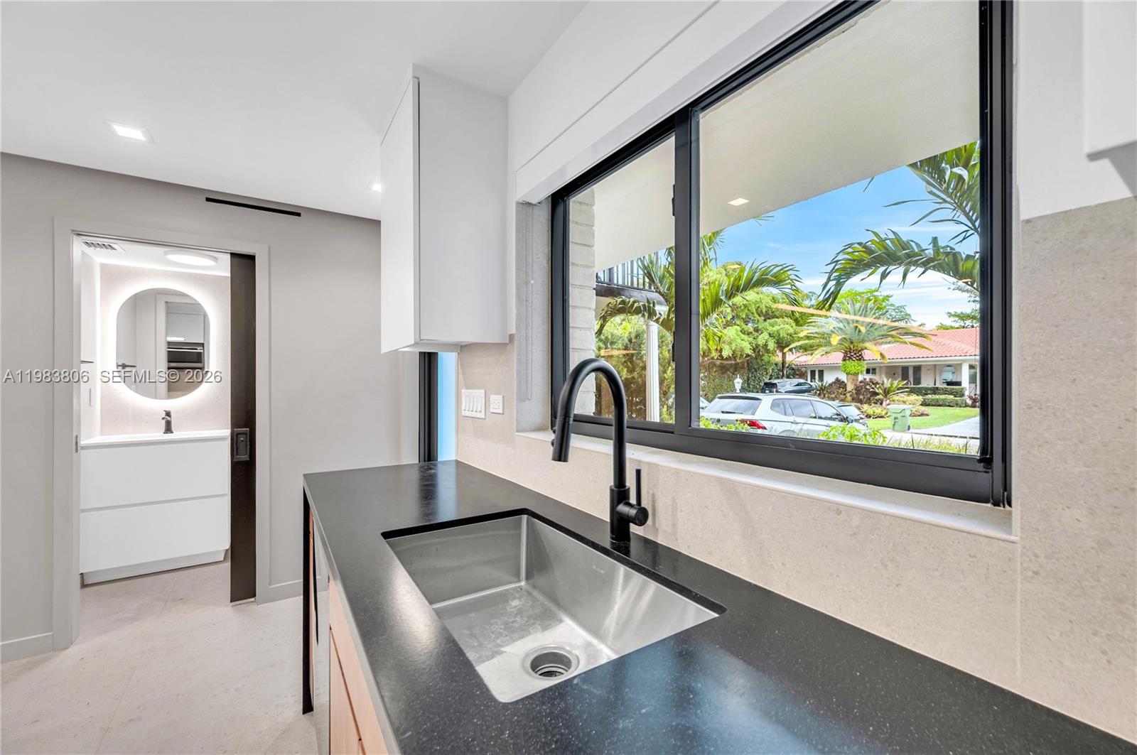 2211 NE 122nd St # 2211