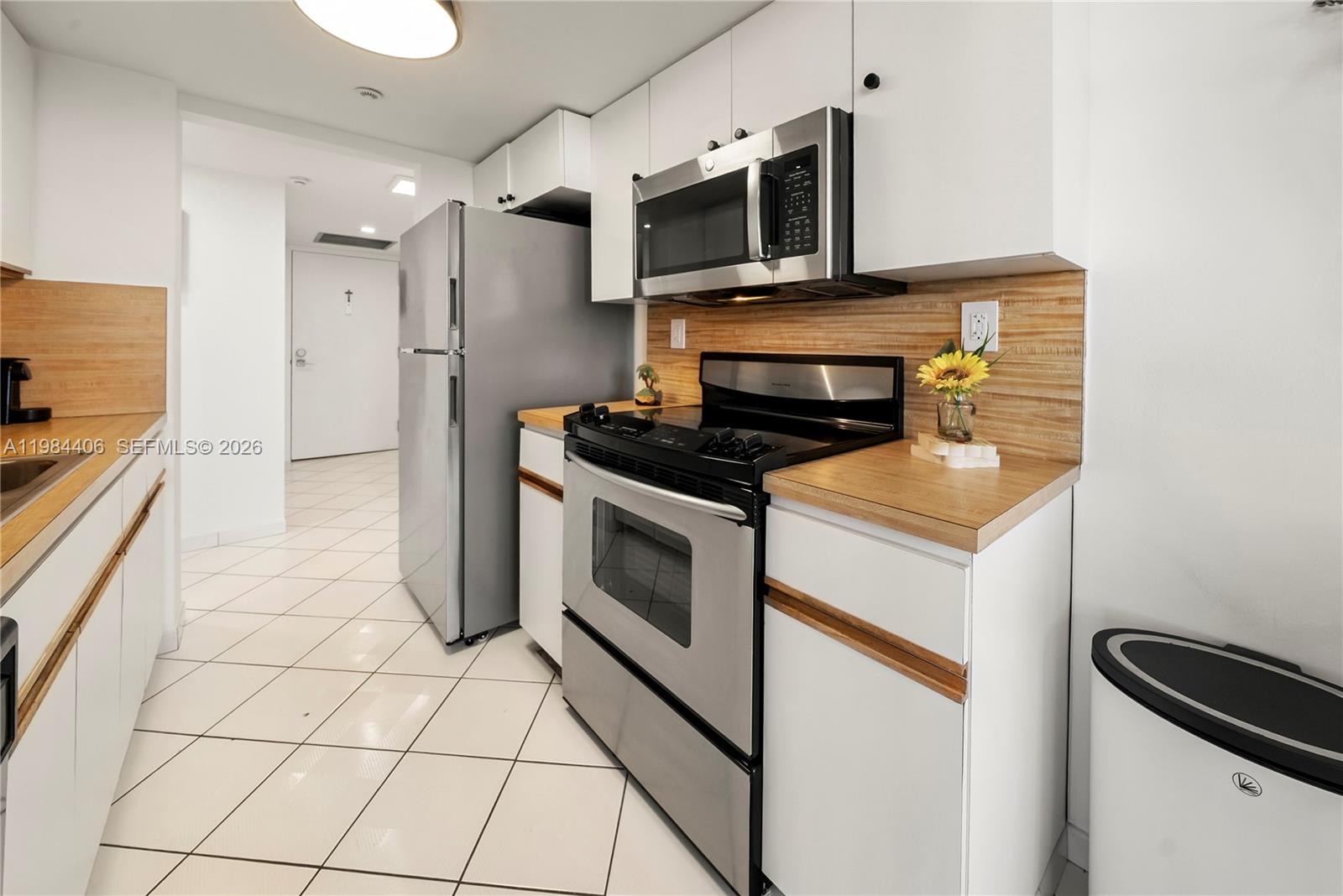 2555 Collins Ave # 2402