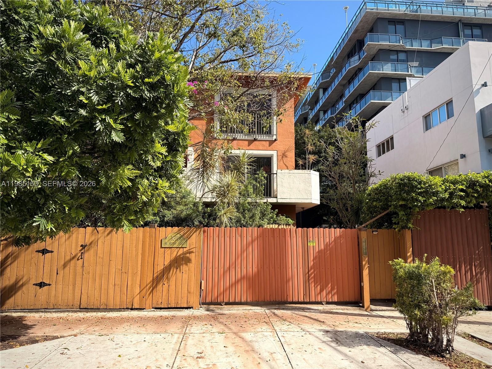 1611 SW 2nd Ct Unit: AA112