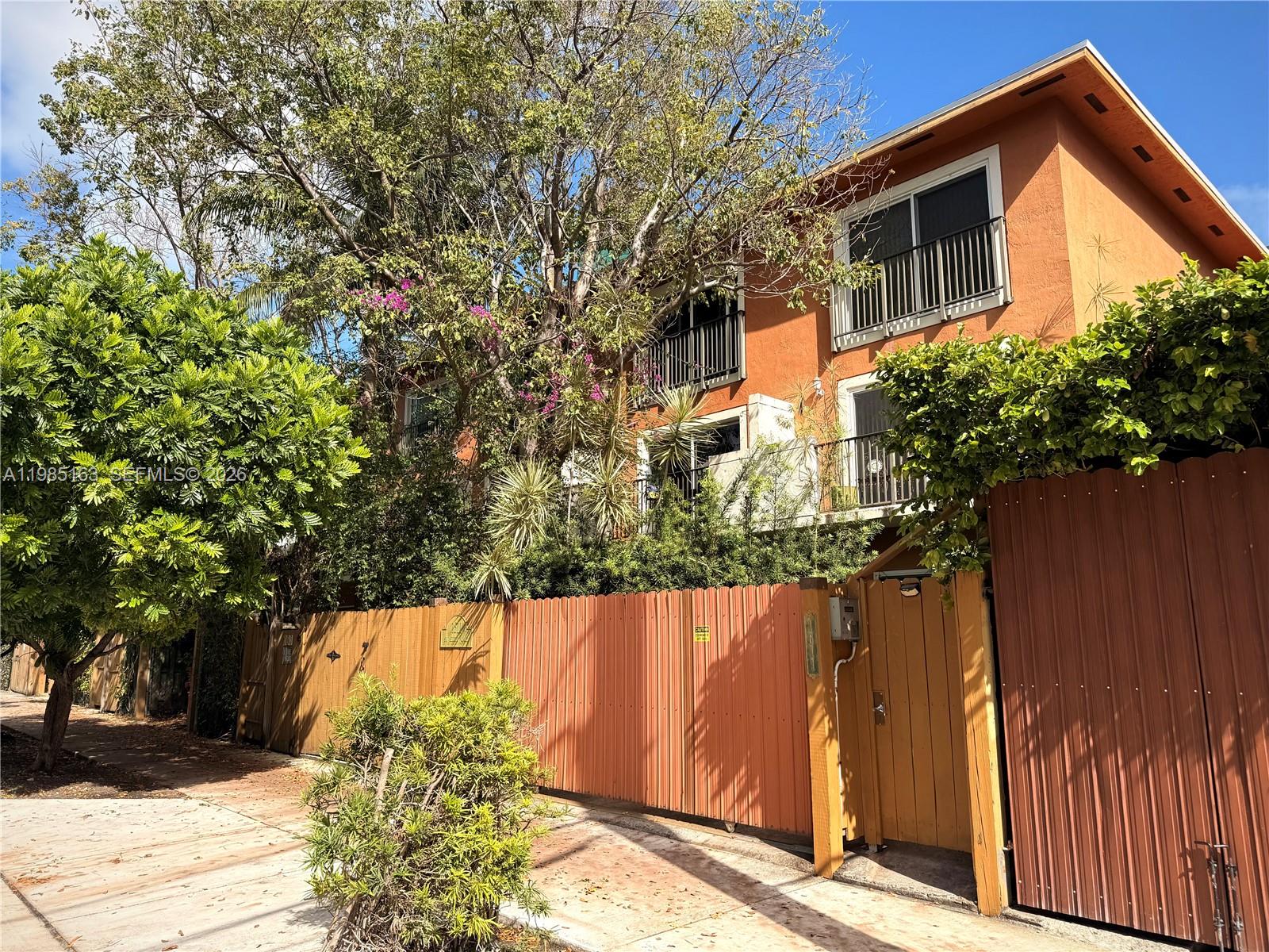 1611 SW 2nd Ct Unit: AA112