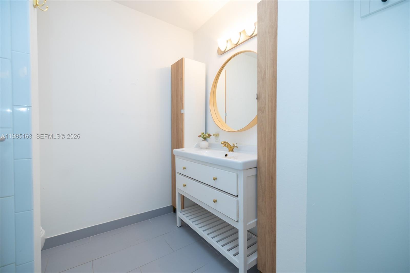 1611 SW 2nd Ct Unit: AA112