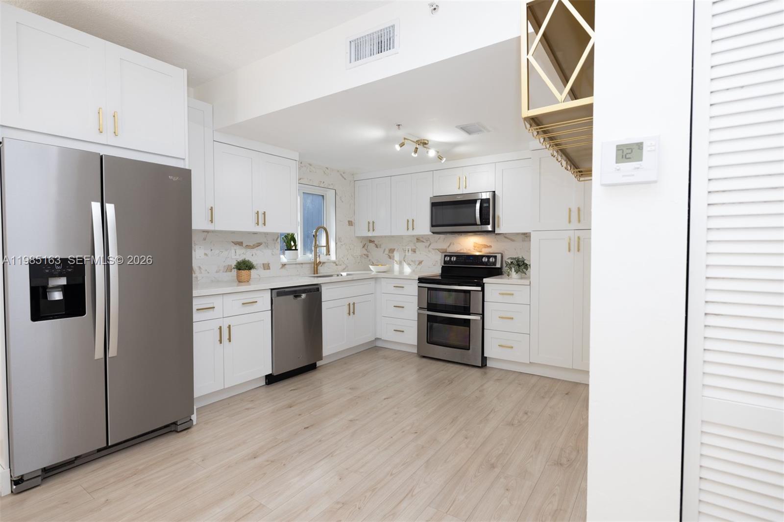 1611 SW 2nd Ct Unit: AA112