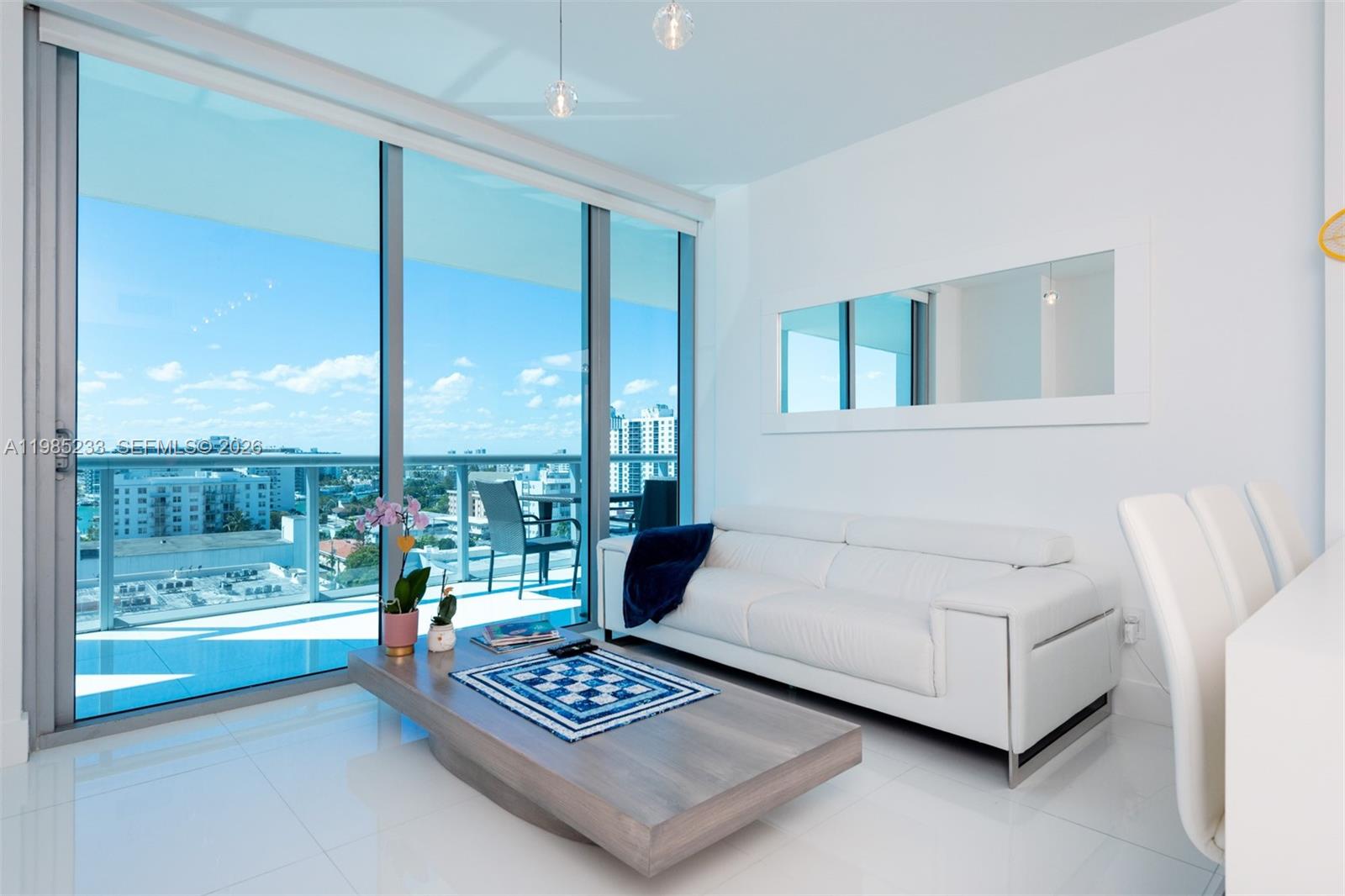 6799 Collins Ave # 906