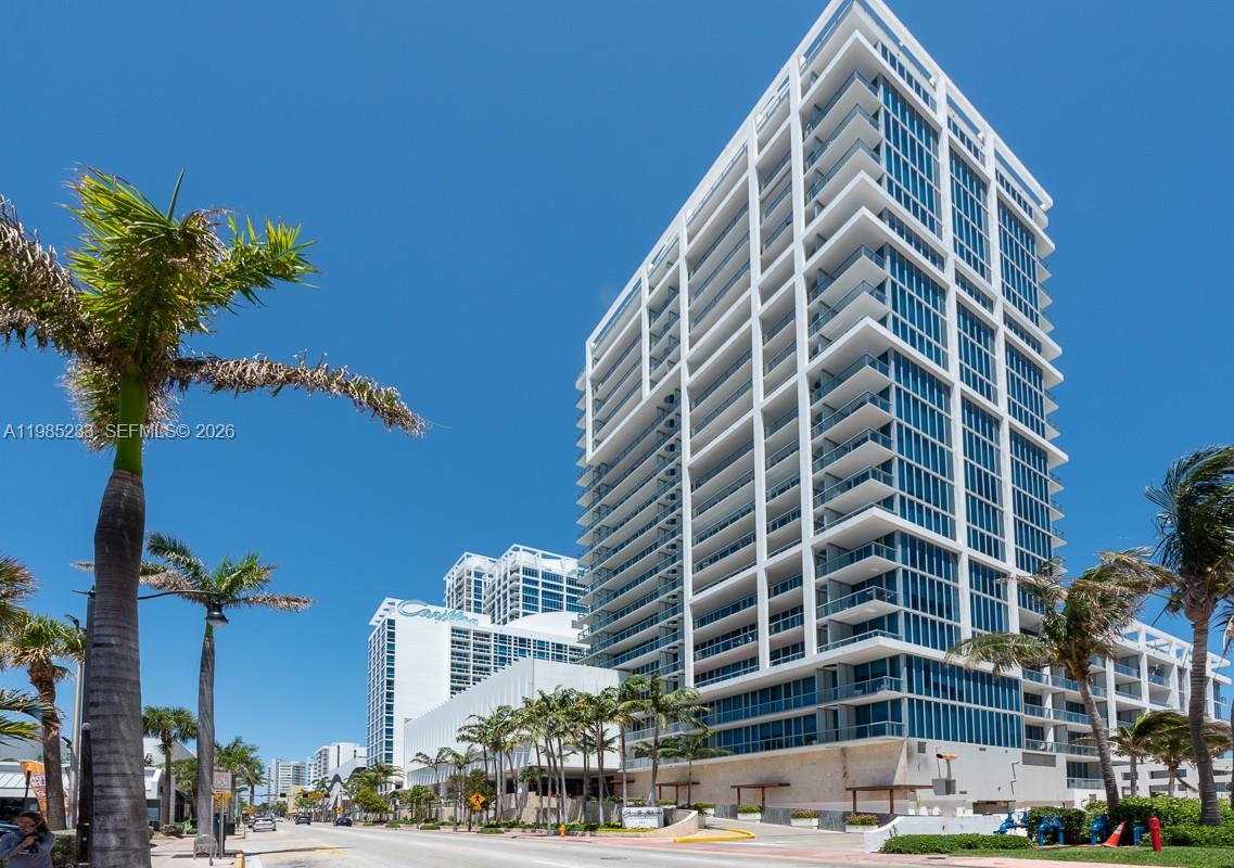 6799 Collins Ave # 906
