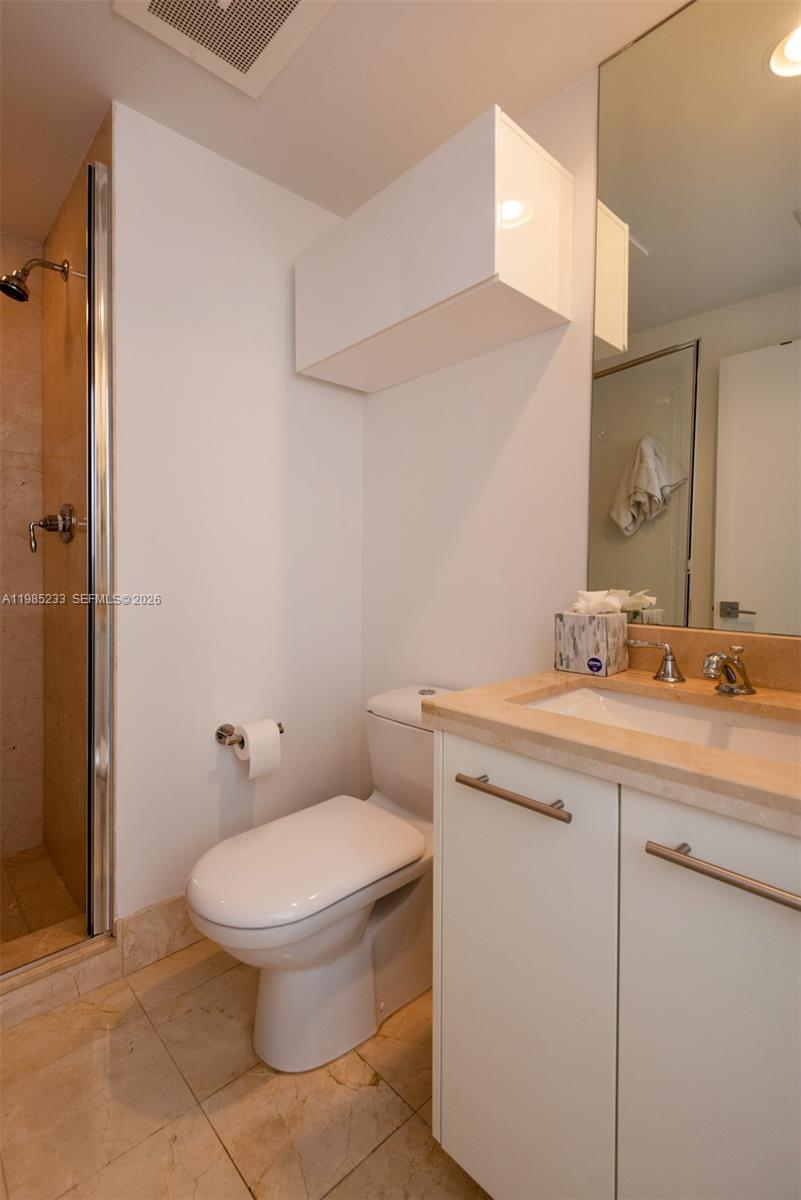 6799 Collins Ave # 906