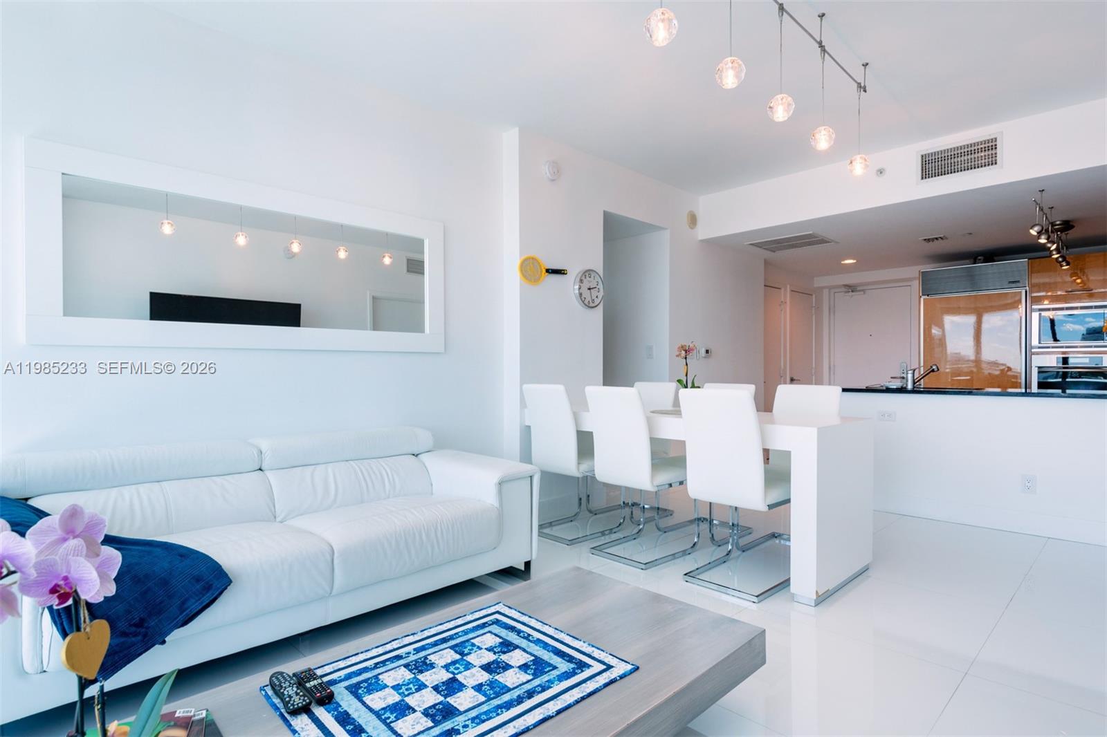 6799 Collins Ave # 906