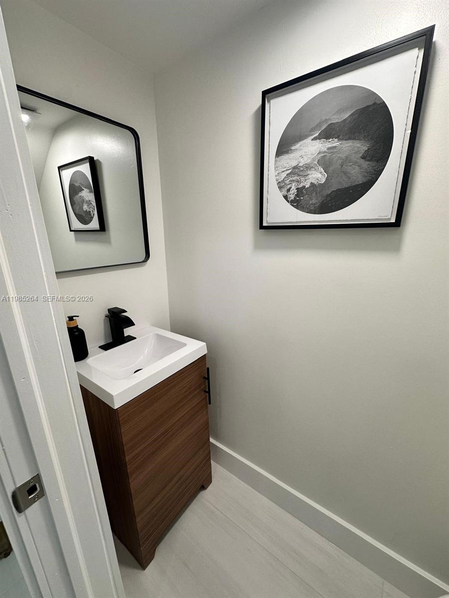 1901 NW S River Dr # 33C