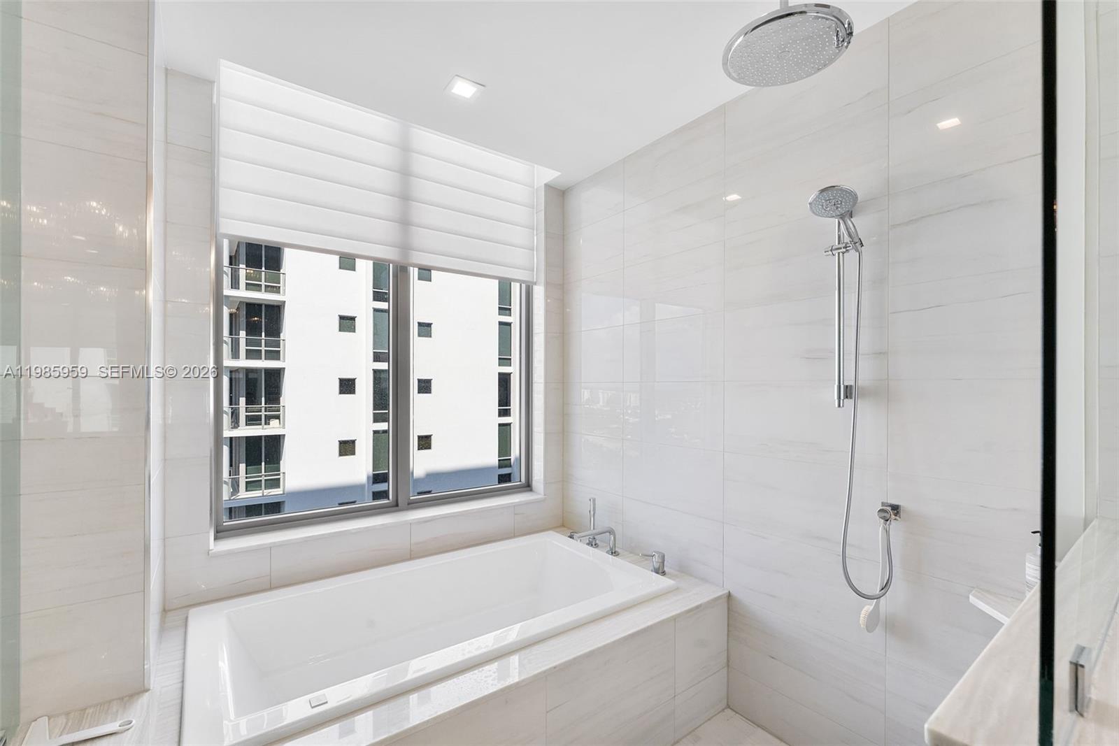 3 Water Club Way # 1401