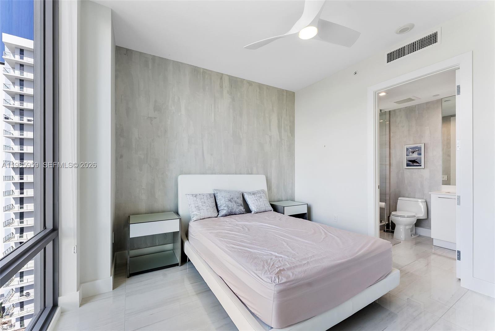 3 Water Club Way # 1401