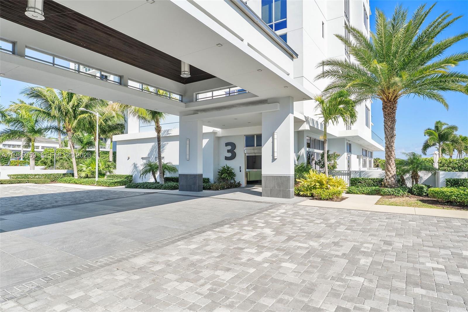 3 Water Club Way # 1401