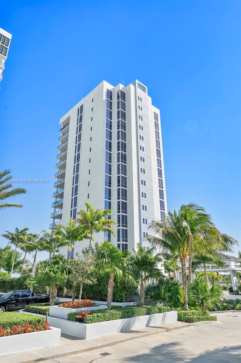 3 Water Club Way # 1401