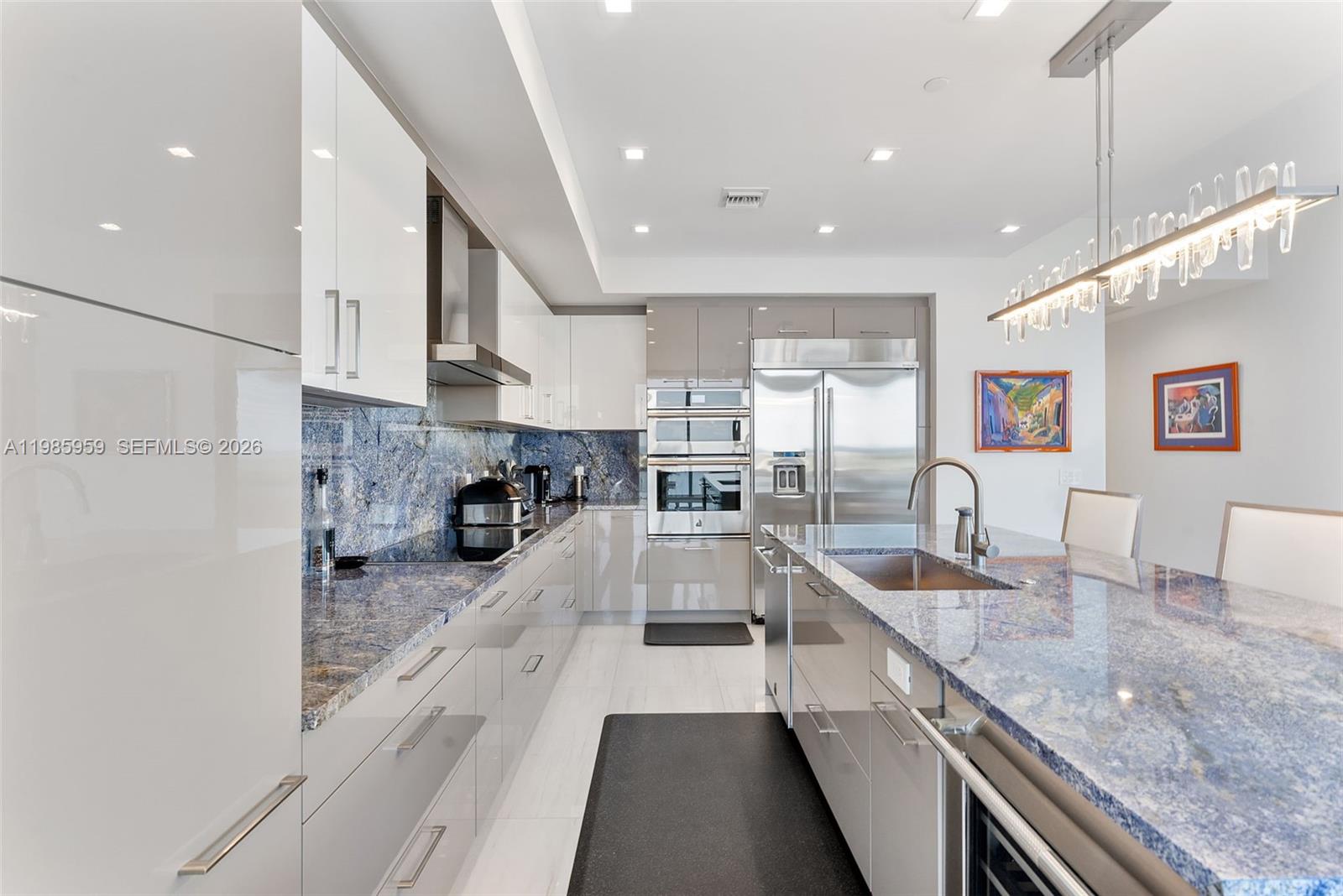 3 Water Club Way # 1401