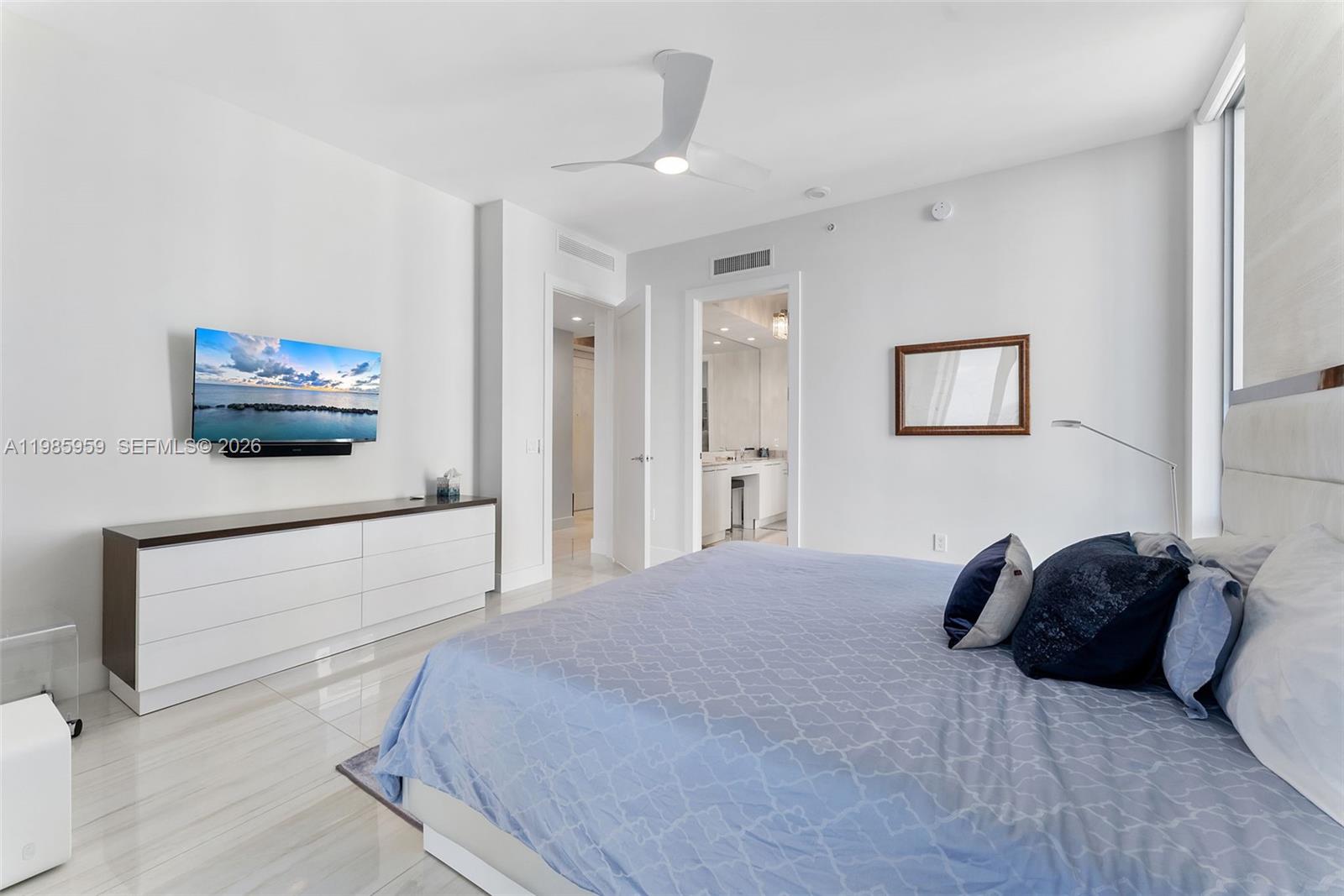 3 Water Club Way # 1401