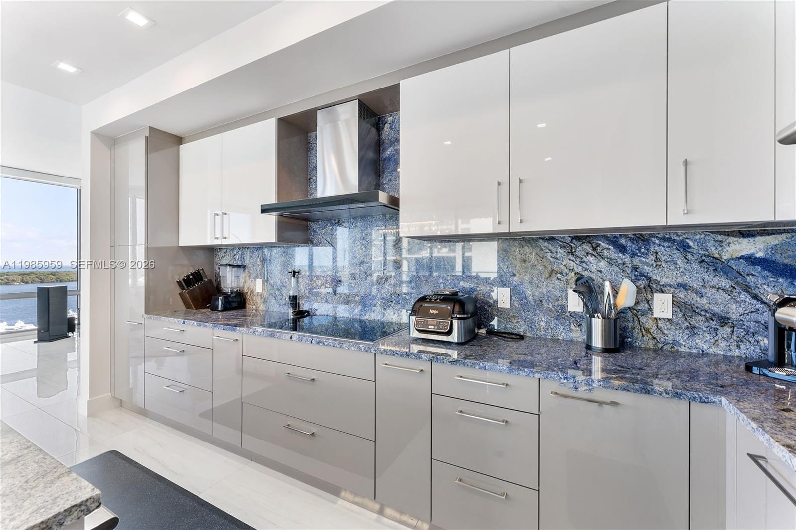 3 Water Club Way # 1401