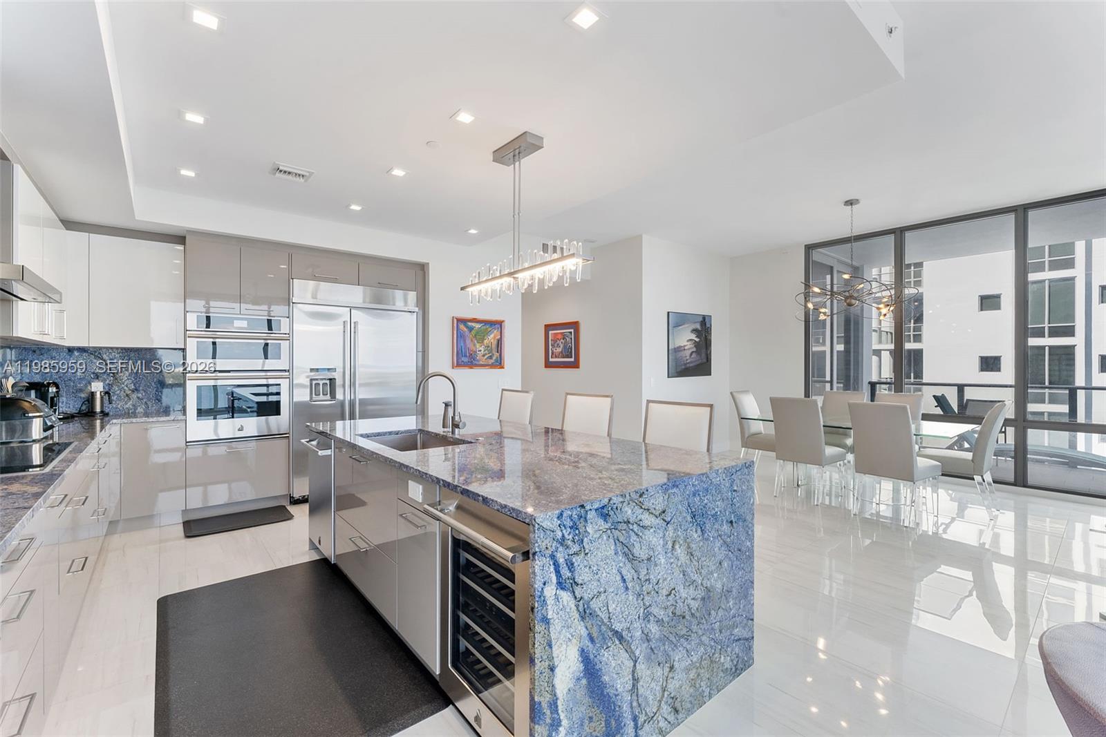 3 Water Club Way # 1401