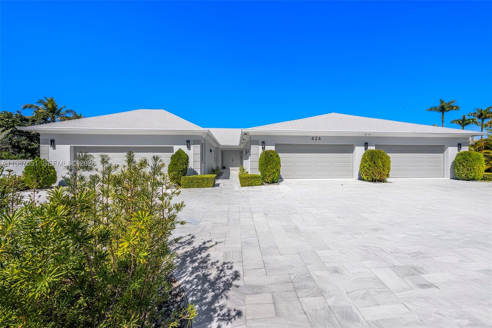 424 Alamanda Dr