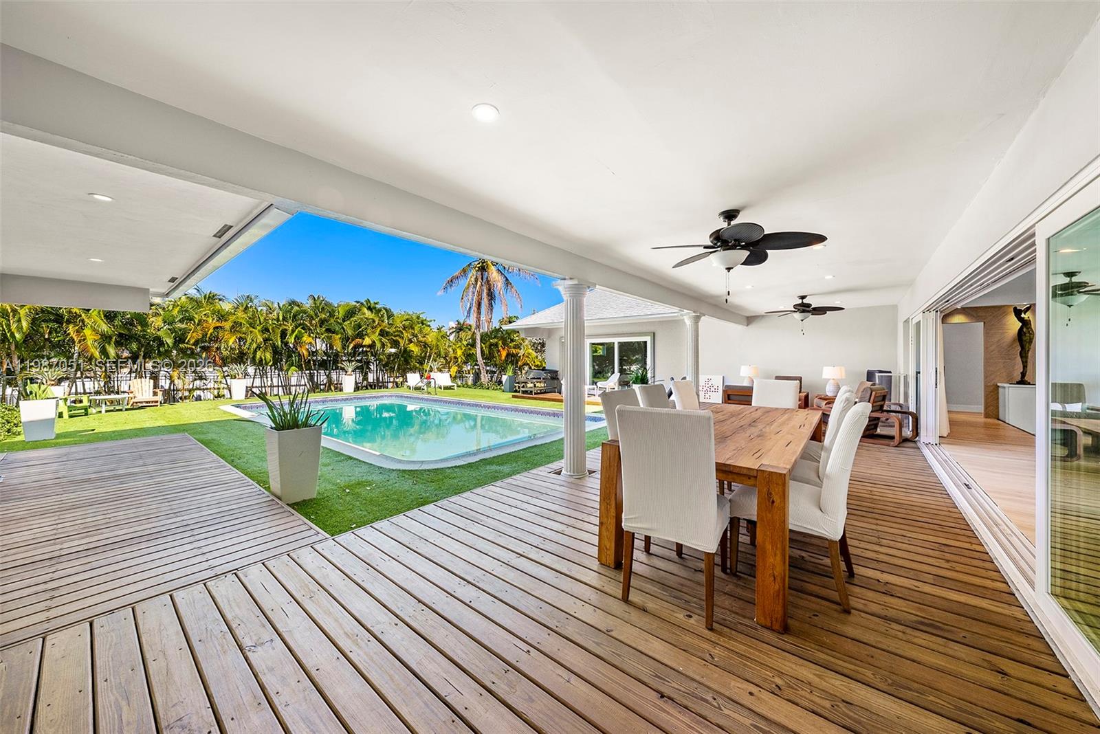 424 Alamanda Dr