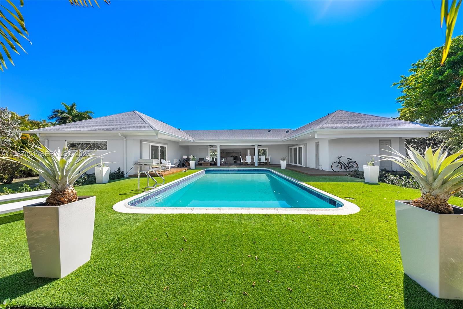 424 Alamanda Dr