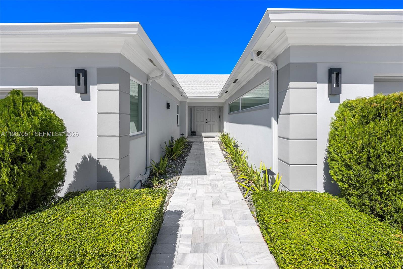 424 Alamanda Dr