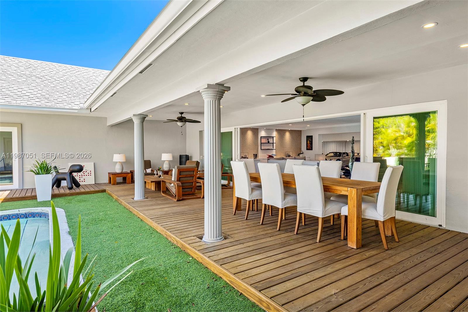 424 Alamanda Dr