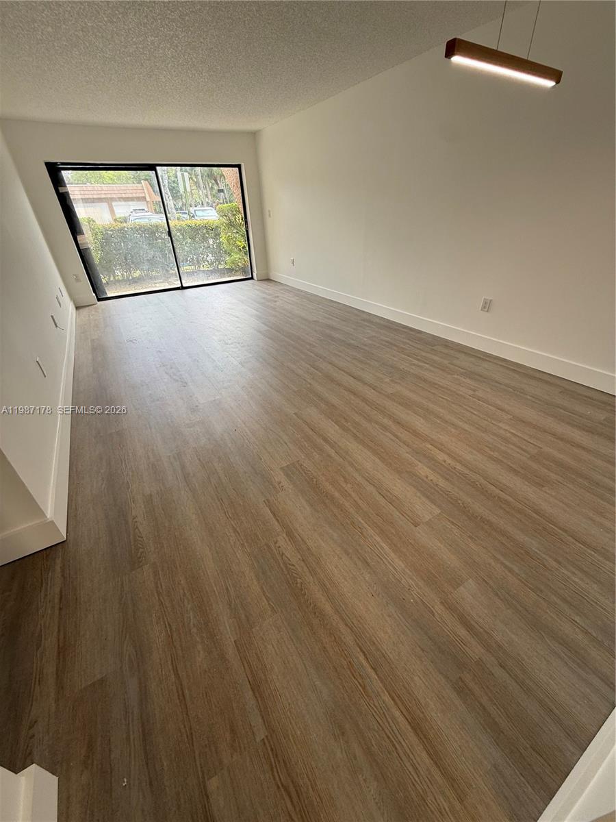 8261 SW 128th St # 118