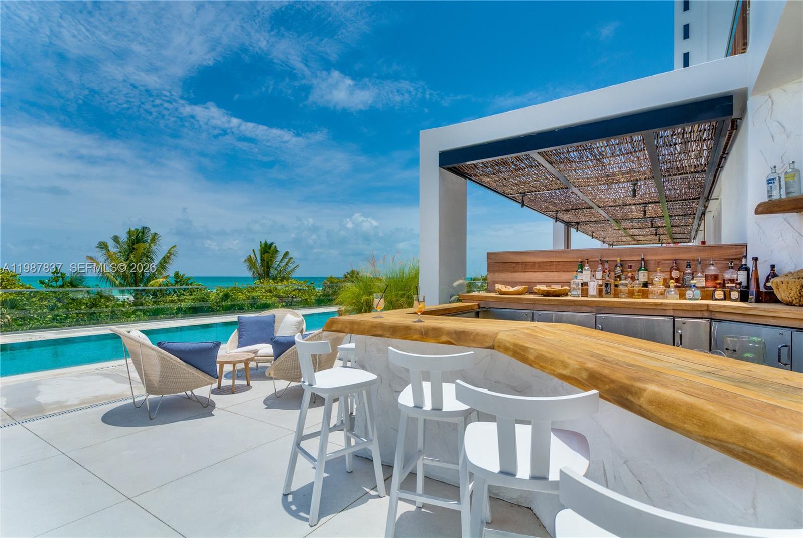 2301 Collins Ave # 1009