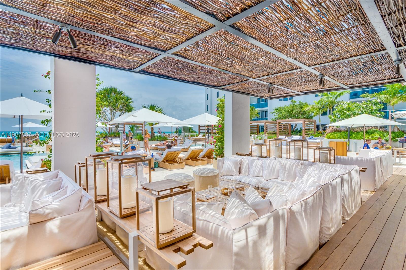 2301 Collins Ave # 1009