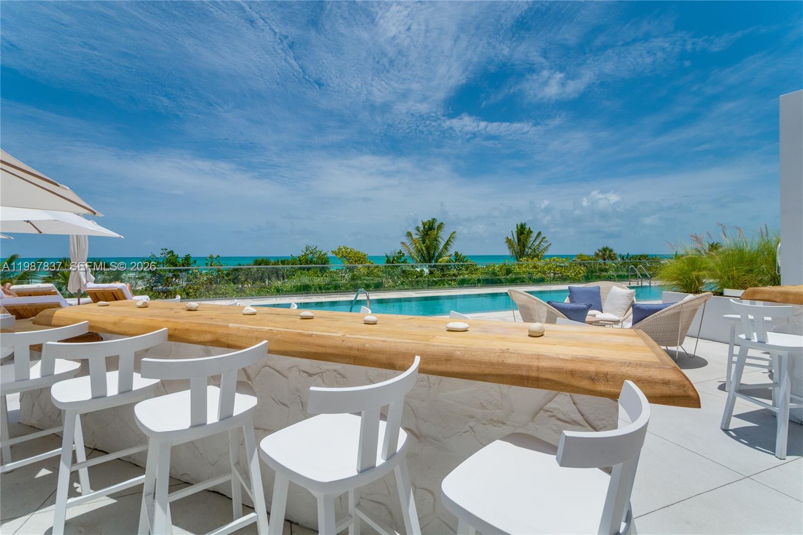 2301 Collins Ave # 1009