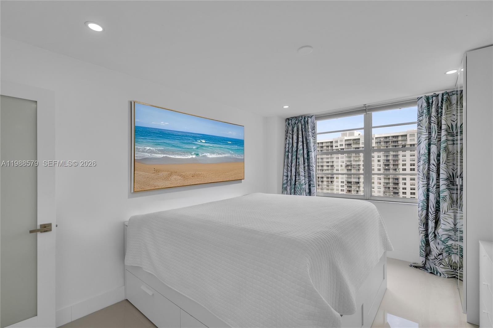 2801 NE 183rd St # 1516W