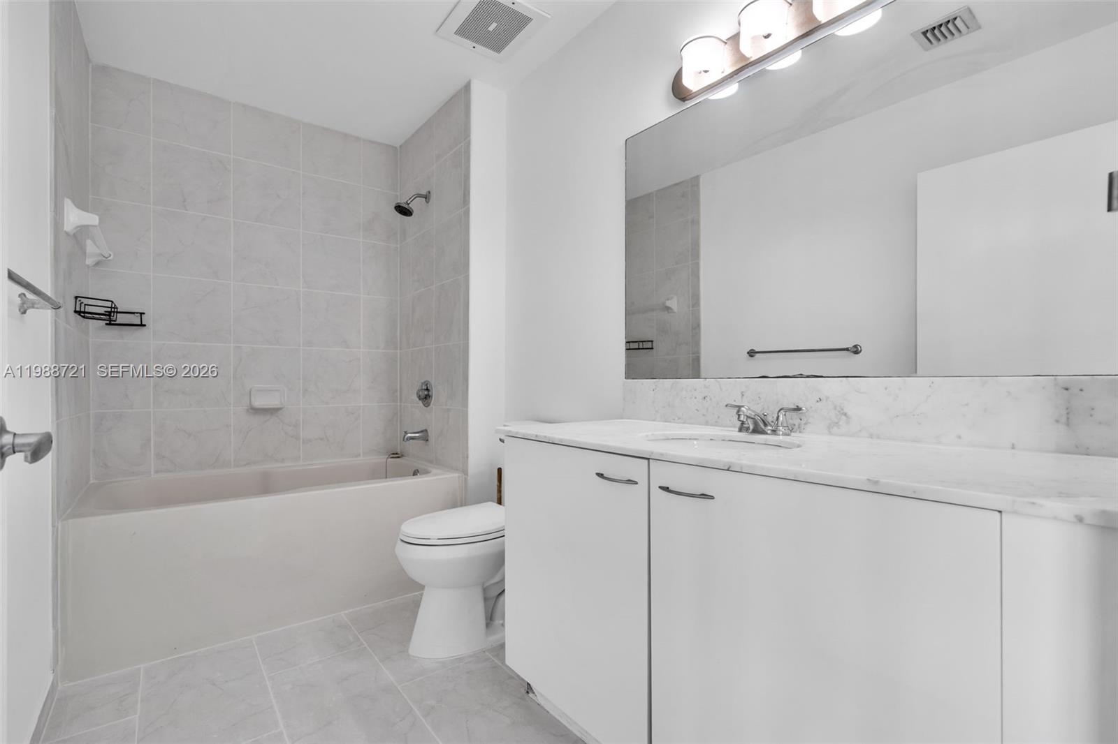 133 NE 2nd Ave # 3610