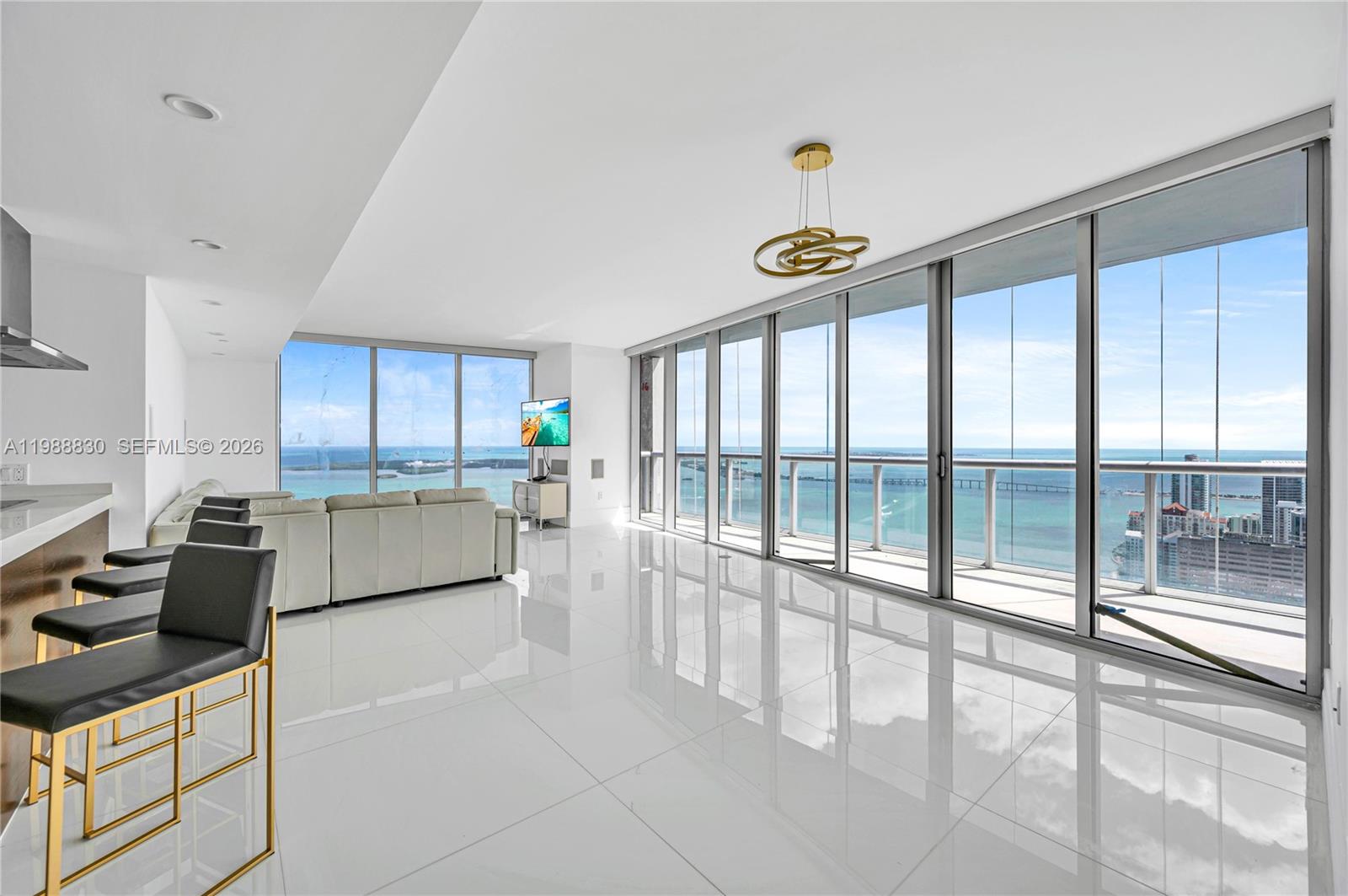 495 Brickell Ave # 5601