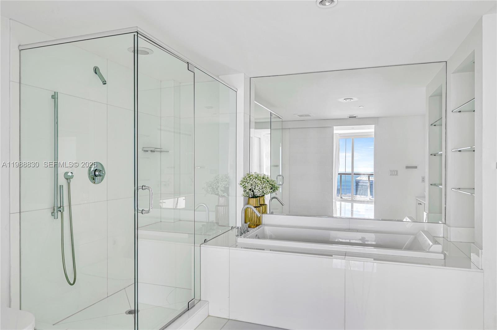 495 Brickell Ave # 5601