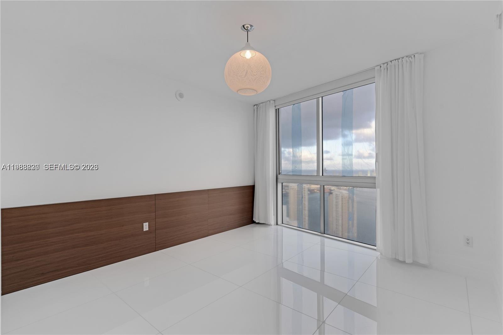 495 Brickell Ave # 5601