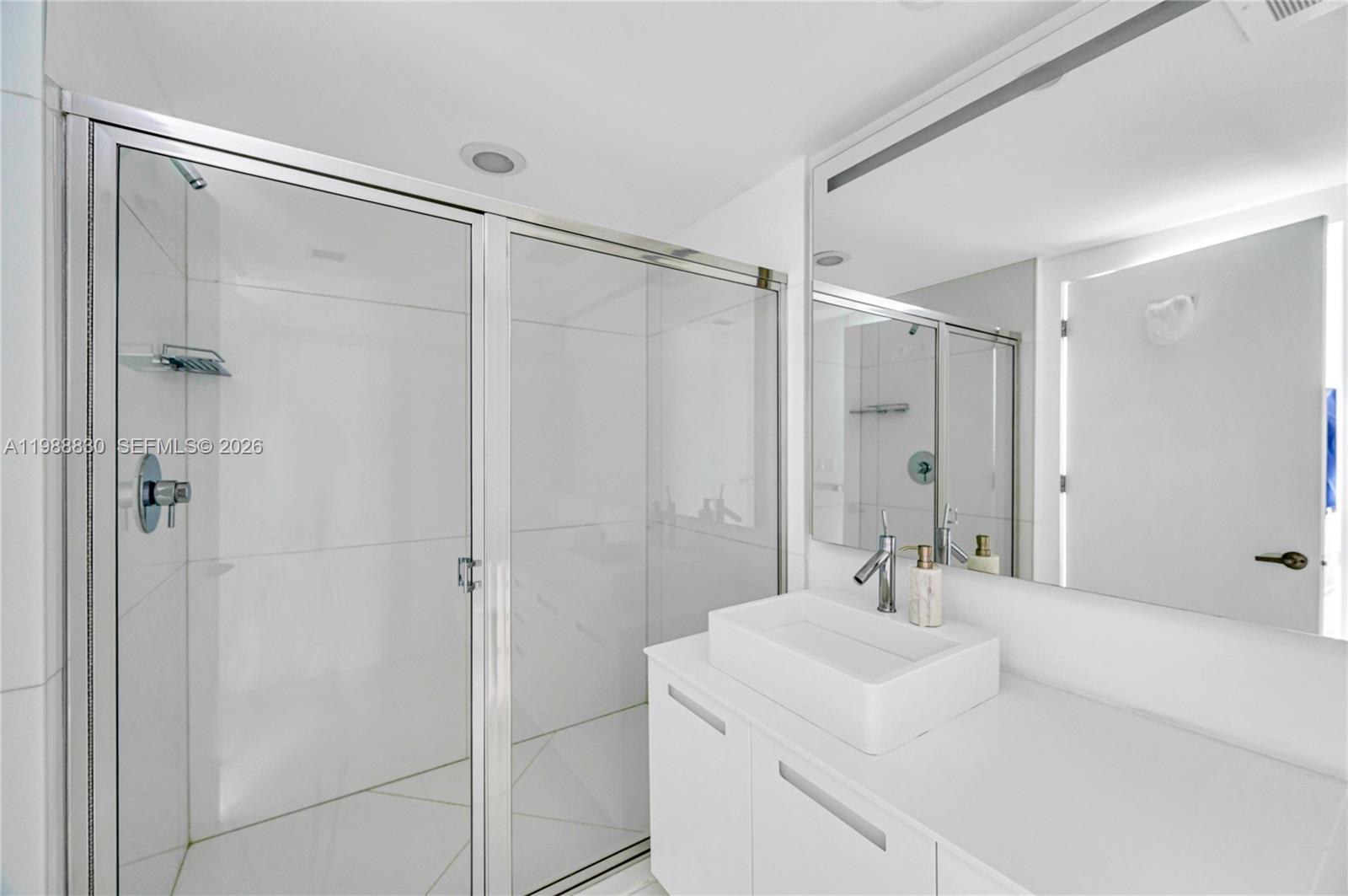 495 Brickell Ave # 5601